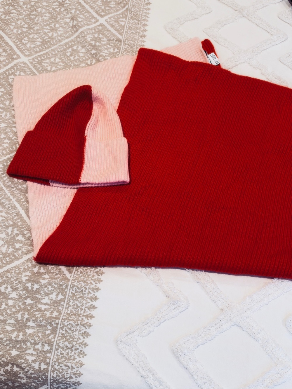 The Cashmere Project Colorblock Ribbed Knit Set | Scarf & Beanie